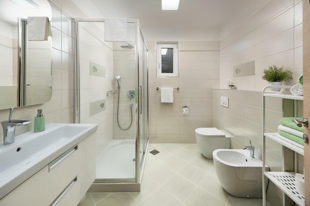 Rainbow Apartment พูลา ภายนอก รูปภาพ